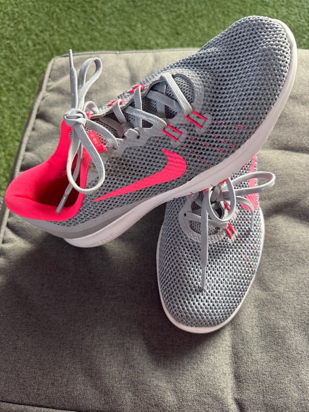 Nike Women's Grey and Hot Pink Lightweight Trainers